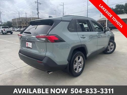 2022 Toyota RAV4 Hybrid XLE