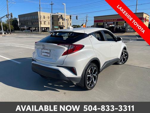 2022 Toyota C-HR XLE