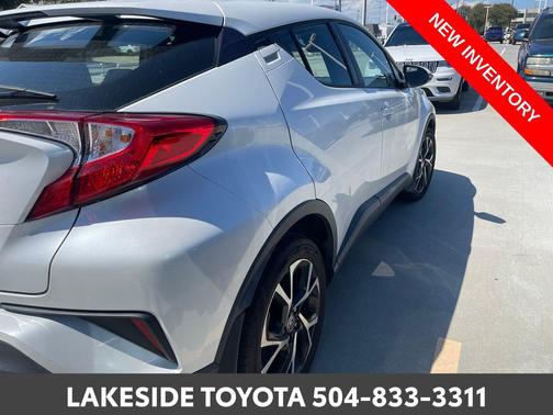 2022 Toyota C-HR XLE