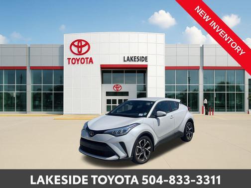 2022 Toyota C-HR XLE