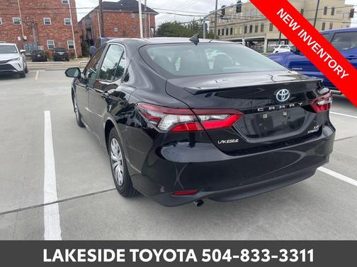 2024 Toyota Camry Hybrid LE