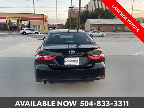 2024 Toyota Camry Hybrid LE