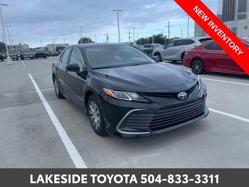 2024 Toyota Camry Hybrid LE