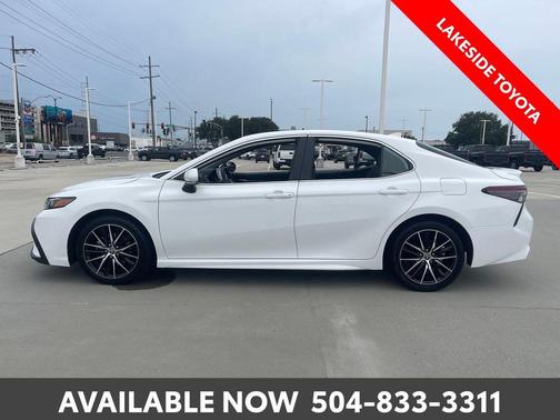 Ice Cap 2024 Toyota Camry SE