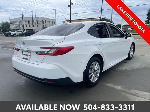 Ice Cap 2025 Toyota Camry LE
