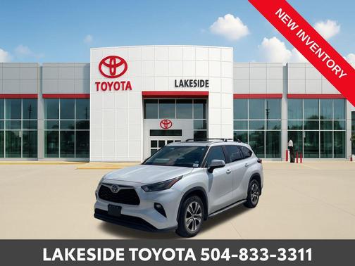 2023 Toyota Highlander Hybrid XLE