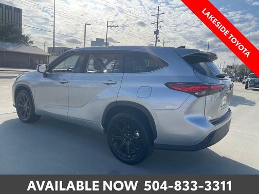 2022 Toyota Highlander L