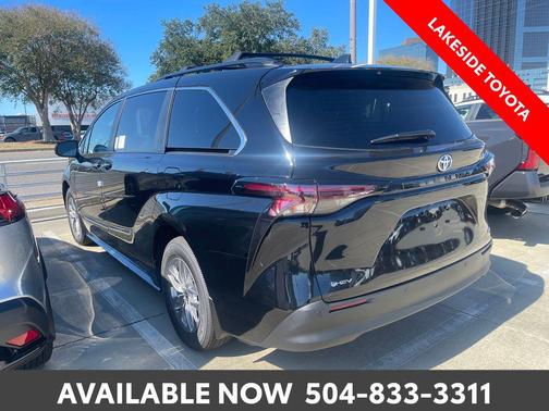 2025 Toyota Sienna XLE