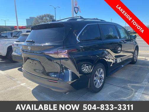 2025 Toyota Sienna XLE