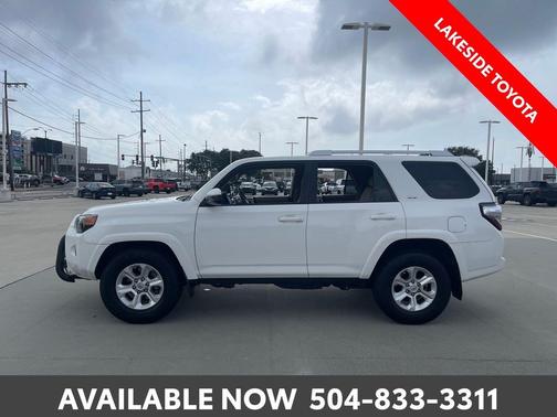 Super White 2017 Toyota 4Runner SR5