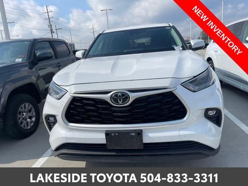 2023 Toyota Highlander LE