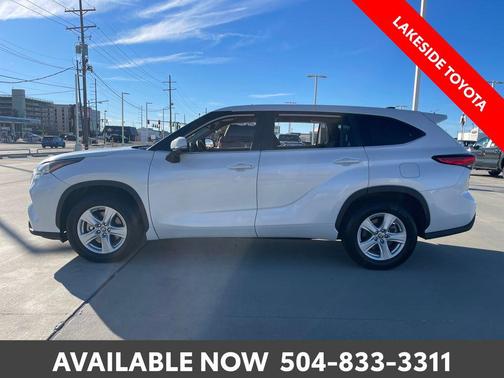 2023 Toyota Highlander LE