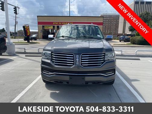 2015 Lincoln Navigator Base