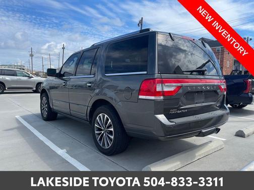 2015 Lincoln Navigator Base