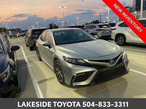 2024 Toyota Camry SE