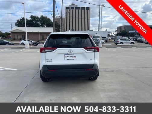2022 Toyota RAV4 LE