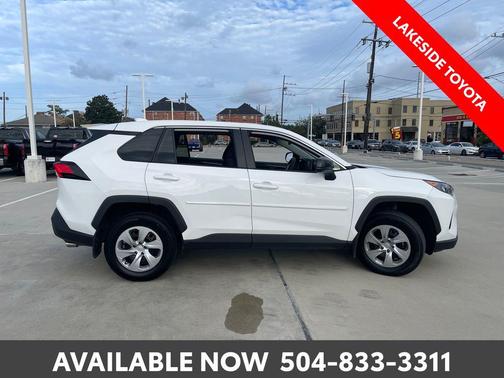 2022 Toyota RAV4 LE