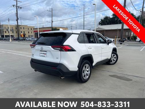 2022 Toyota RAV4 LE