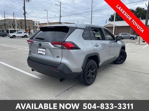 2022 Toyota RAV4 LE