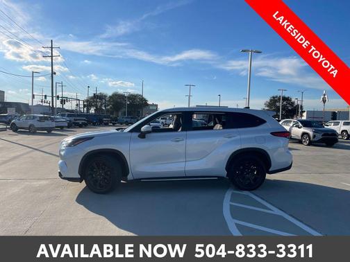 2022 Toyota Highlander L
