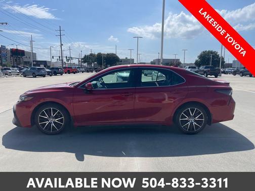 Supersonic Red 2022 Toyota Camry SE
