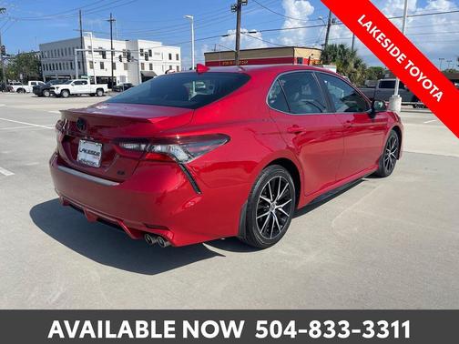 Supersonic Red 2022 Toyota Camry SE