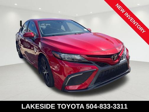 Supersonic Red 2022 Toyota Camry SE