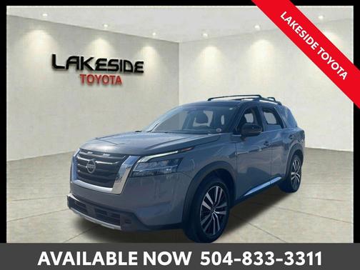 Solid Gray/Super Black 2023 Nissan Pathfinder Platinum 4WD