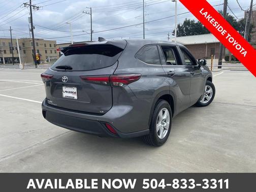 2024 Toyota Highlander LE