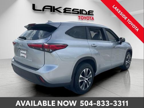 Celestial Silver Metallic 2023 Toyota Highlander XLE