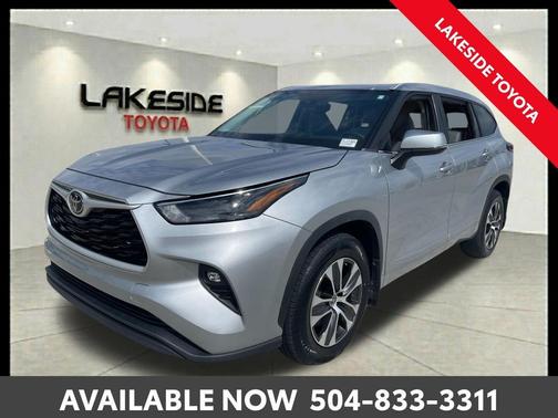 Celestial Silver Metallic 2023 Toyota Highlander XLE