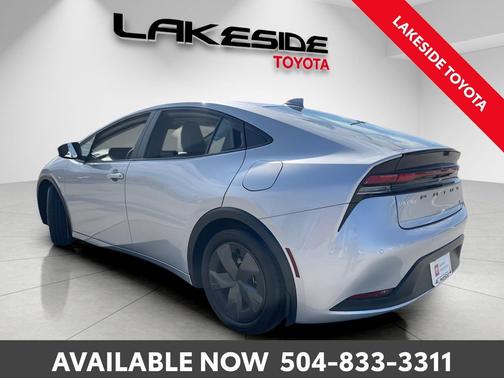 2025 Toyota Prius LE