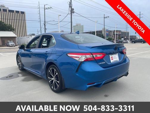 Blue Streak Metallic 2020 Toyota Camry SE
