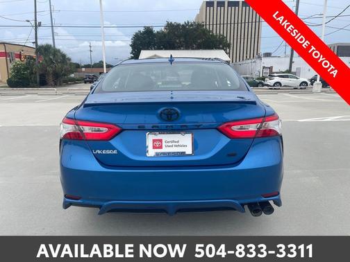 Blue Streak Metallic 2020 Toyota Camry SE