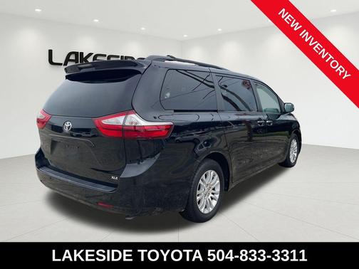 Midnight Black Metallic 2017 Toyota Sienna XLE Premium