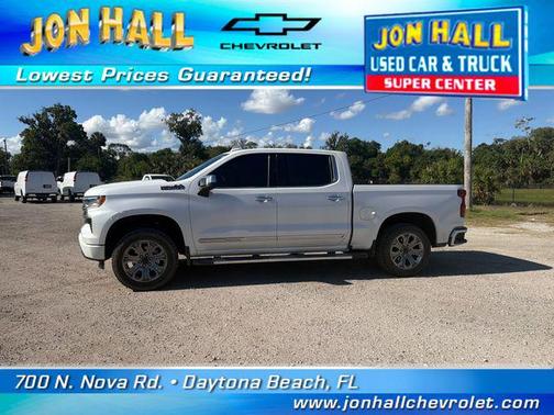 Iridescent Pearl Tricoat 2023 Chevrolet Silverado 1500 High Country