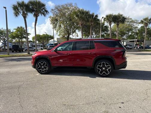 Radiant Red Tintcoat 2026 Chevrolet Traverse High Country
