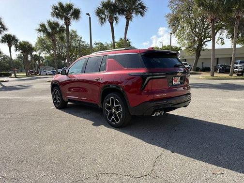 Radiant Red Tintcoat 2026 Chevrolet Traverse High Country