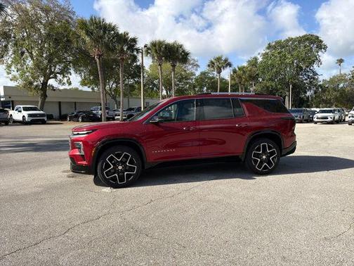 Radiant Red Tintcoat 2026 Chevrolet Traverse High Country