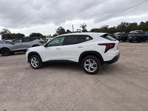 Summit White 2026 Chevrolet Trax LS