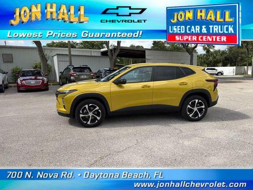 Nitro Yellow Metallic 2024 Chevrolet Trax FWD 1RS