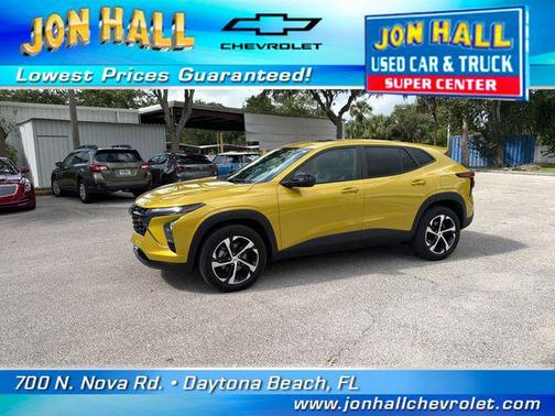 Nitro Yellow Metallic 2024 Chevrolet Trax FWD 1RS