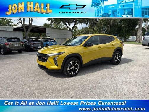Nitro Yellow Metallic 2024 Chevrolet Trax FWD 1RS