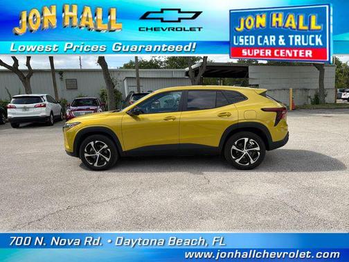 Nitro Yellow Metallic 2024 Chevrolet Trax FWD 1RS