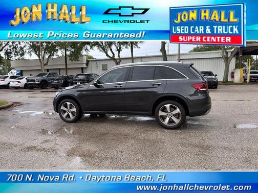 Graphite Grey Metallic 2022 Mercedes-Benz GLC 300 4MATIC