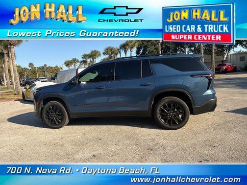 2025 Chevrolet Traverse LT