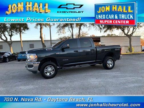 2022 RAM 2500 Tradesman Crew Cab 4x4 6'4' Box