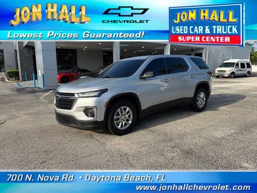 Silver Ice Metallic 2022 Chevrolet Traverse LS