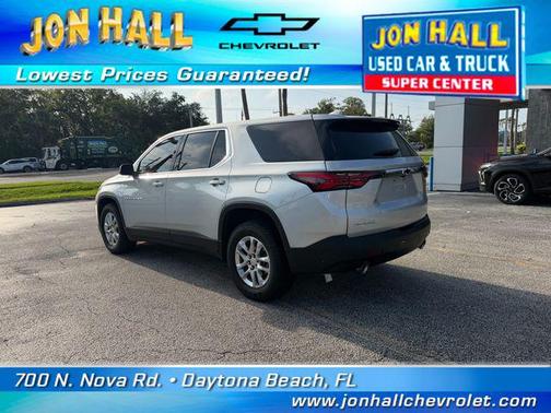 Silver Ice Metallic 2022 Chevrolet Traverse LS