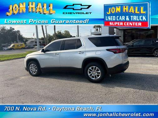Silver Ice Metallic 2022 Chevrolet Traverse LS